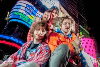 anamanaguchi-fe6c34de42953d788819908b509a7ad3