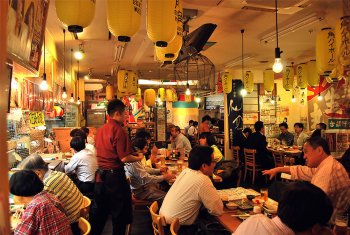 izakaya-5fc389a6a0980a28b174115363803814