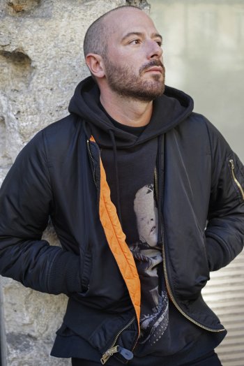 vetements-b943b22dd8cd1f046a1b51449f17a7a1